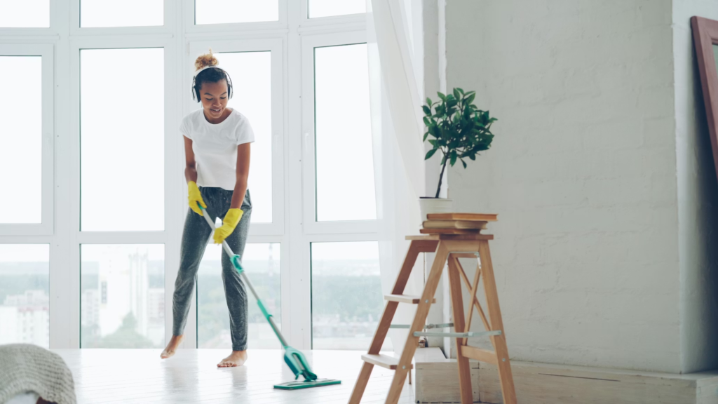 professional house cleaning services in Laurel MD living room